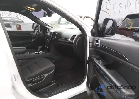 2019 Jeep Grand Cherokee Upland 4X4 from USA, damaged, VIN 1C4RJFAG3KC593437